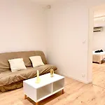 Hyper Centre 100m De La אז'אקסיו
